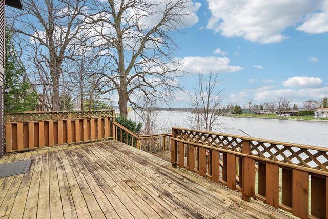 S73W17268 Lake DRIVE, Muskego, WI 53150