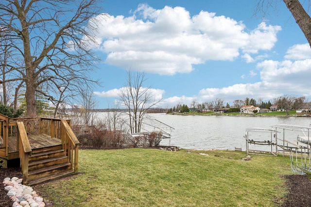 S73W17268 Lake DRIVE, Muskego, WI 53150