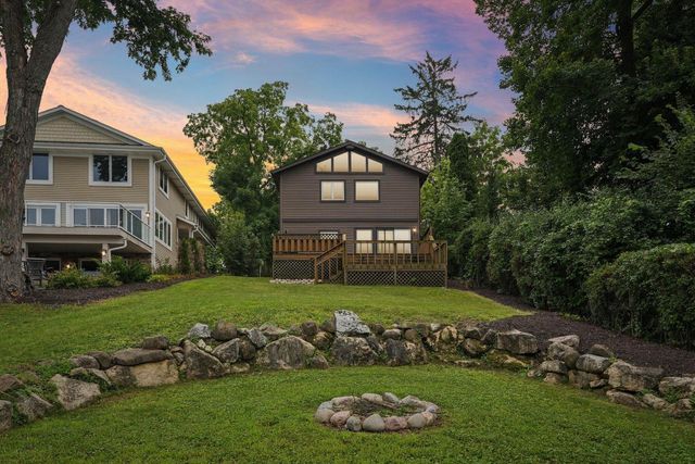 S73W17268 Lake DRIVE, Muskego, WI 53150