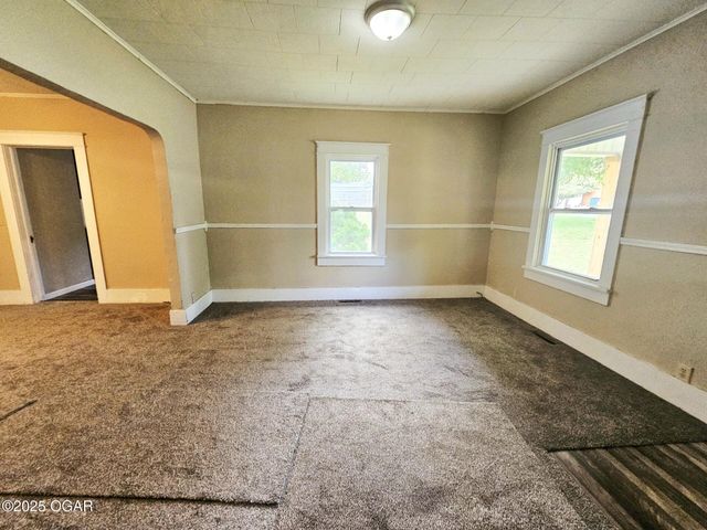 425 E 21st Street, Baxter Springs, KS 66713