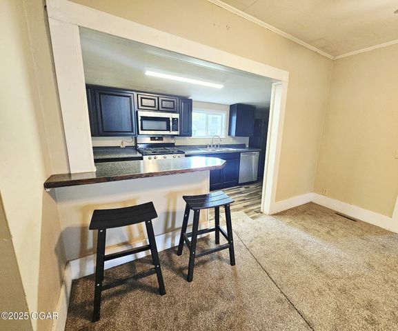 425 E 21st Street, Baxter Springs, KS 66713