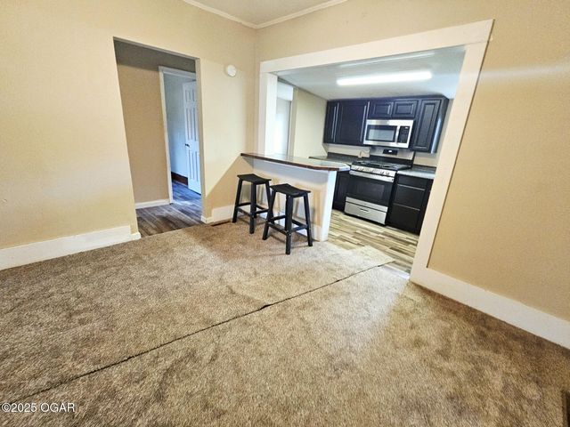 425 E 21st Street, Baxter Springs, KS 66713