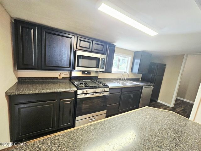 425 E 21st Street, Baxter Springs, KS 66713