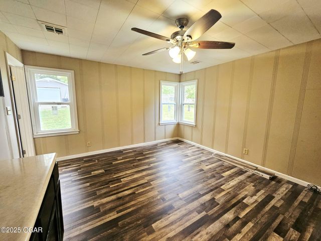 425 E 21st Street, Baxter Springs, KS 66713