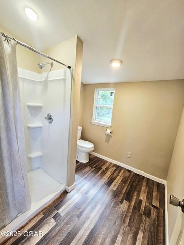 425 E 21st Street, Baxter Springs, KS 66713