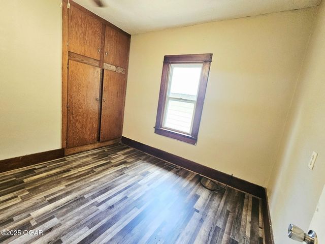 425 E 21st Street, Baxter Springs, KS 66713