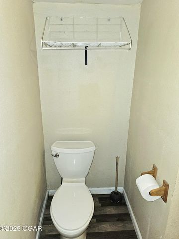 425 E 21st Street, Baxter Springs, KS 66713