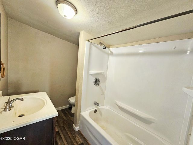 425 E 21st Street, Baxter Springs, KS 66713