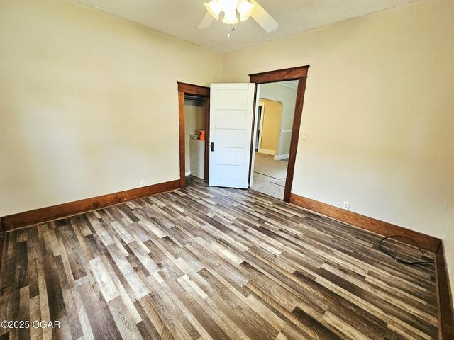 425 E 21st Street, Baxter Springs, KS 66713