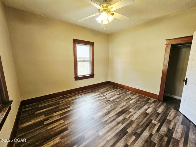 425 E 21st Street, Baxter Springs, KS 66713