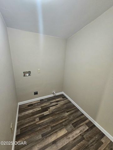 425 E 21st Street, Baxter Springs, KS 66713