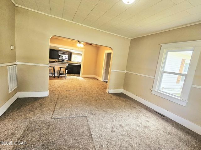 425 E 21st Street, Baxter Springs, KS 66713