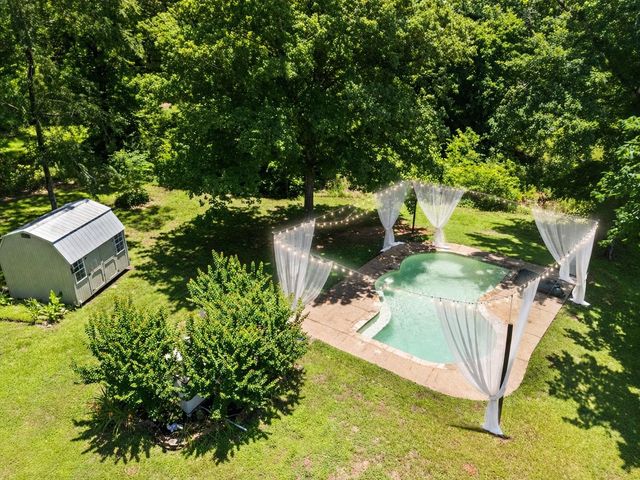 325 County Road 1081, Carthage, TX 75633