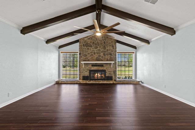 325 County Road 1081, Carthage, TX 75633