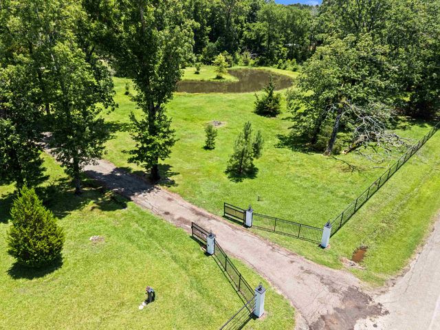 325 County Road 1081, Carthage, TX 75633