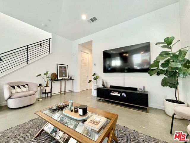 2693 Paragon Loop, Palm Springs, CA 92262