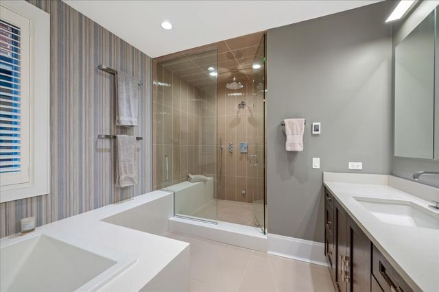 1921 N Dayton Street, Chicago, IL 60614