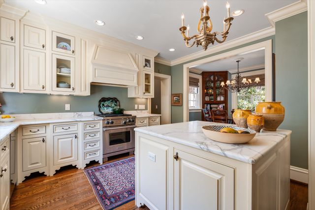 3519 Woodmont Blvd, Nashville, TN 37215