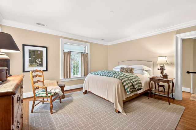 3519 Woodmont Blvd, Nashville, TN 37215