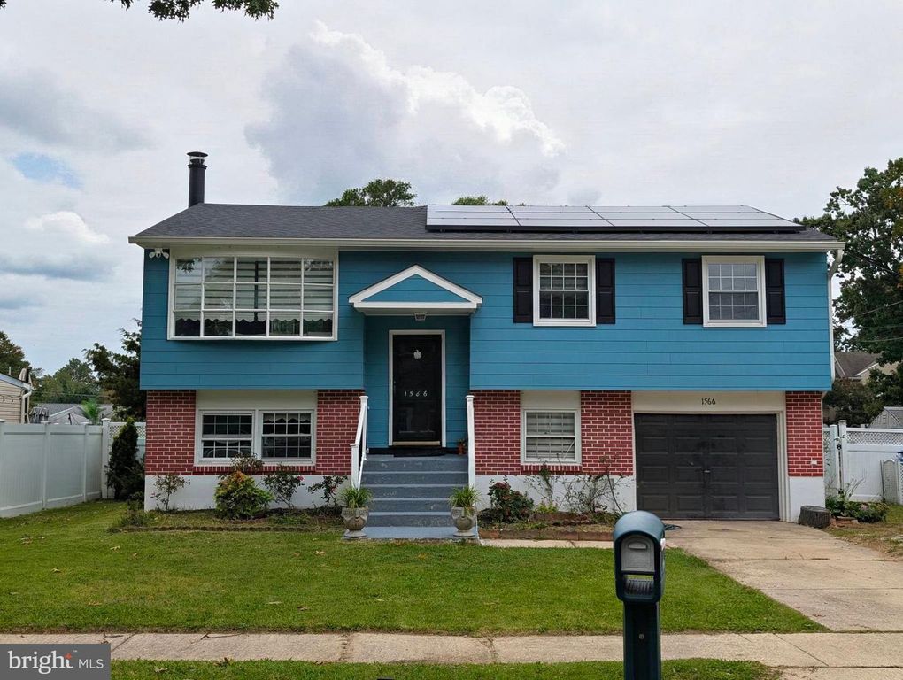 1566 LAFAYETTE ST, West Deptford, NJ 08086