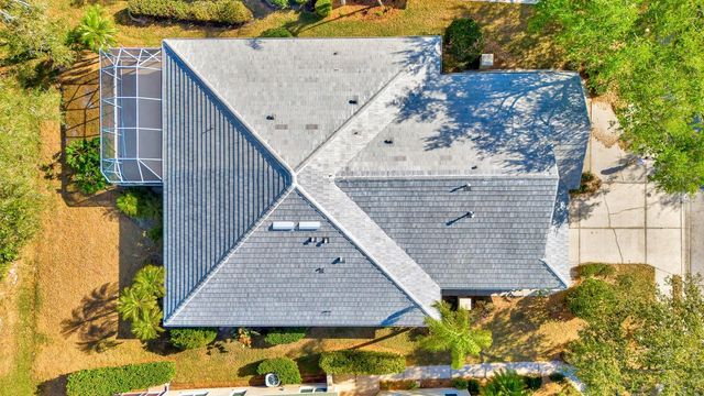 5035 LAKESCENE PLACE, Sarasota, FL 34243