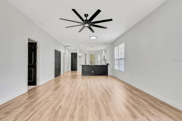 5035 LAKESCENE PLACE, Sarasota, FL 34243