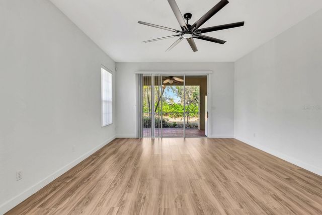 5035 LAKESCENE PLACE, Sarasota, FL 34243