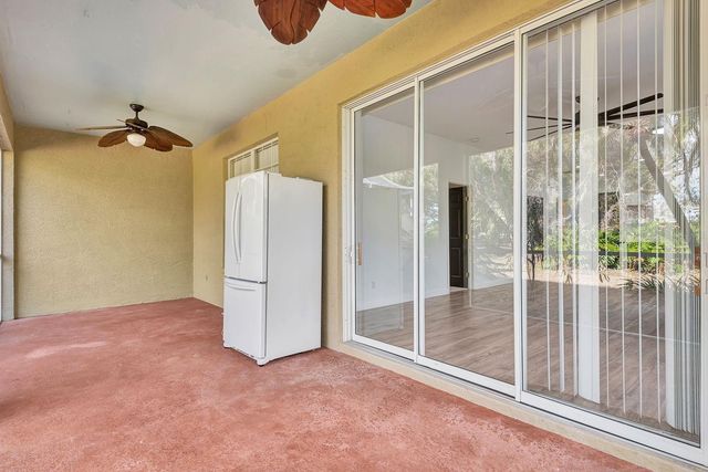 5035 LAKESCENE PLACE, Sarasota, FL 34243