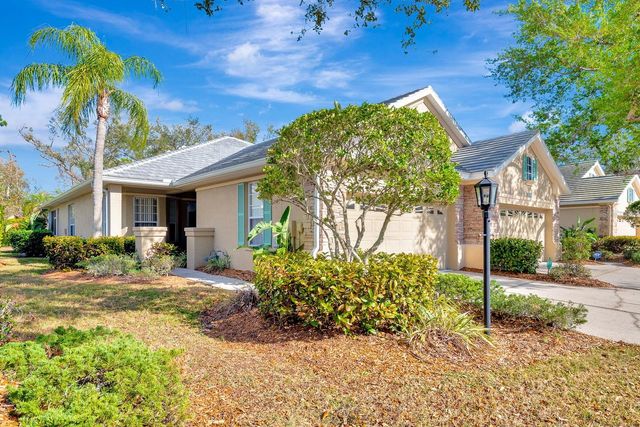 5035 LAKESCENE PLACE, Sarasota, FL 34243