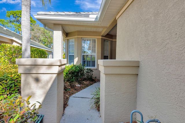 5035 LAKESCENE PLACE, Sarasota, FL 34243