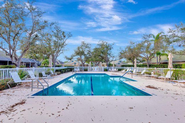 5035 LAKESCENE PLACE, Sarasota, FL 34243