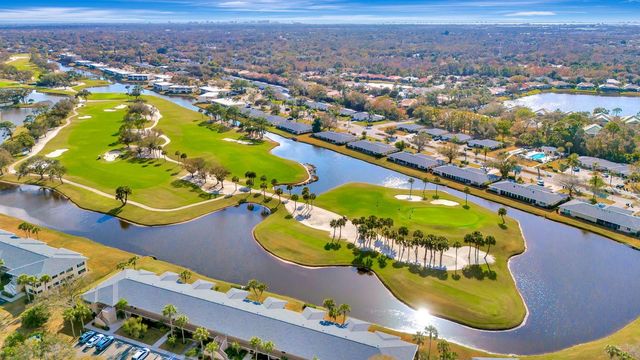 5035 LAKESCENE PLACE, Sarasota, FL 34243