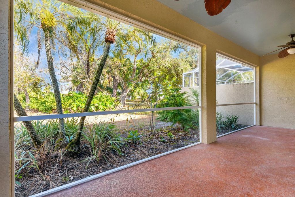 Image 23 of property listing at 5035 LAKESCENE PLACE, Sarasota, FL 34243