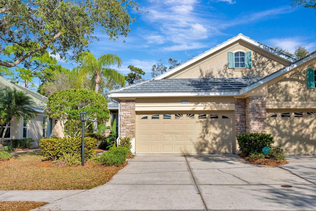 Image 44 of property listing at 5035 LAKESCENE PLACE, Sarasota, FL 34243