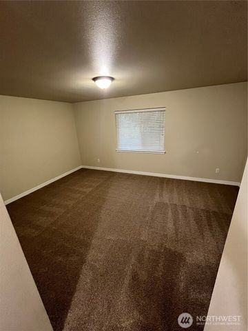 20511 12th Avenue Ct E, Spanaway, WA 98387