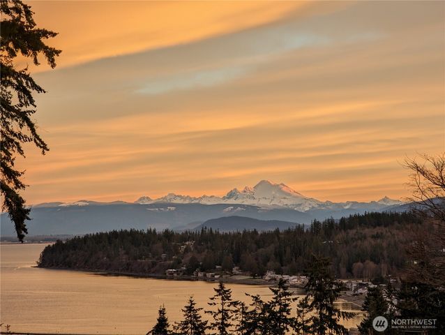 980 Marshall Drive, Camano Island, WA 98282