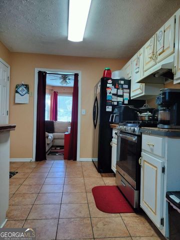 9439 Whaleys Lake Lane, Jonesboro, GA 30238