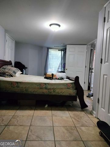 9439 Whaleys Lake Lane, Jonesboro, GA 30238