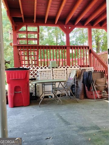 9439 Whaleys Lake Lane, Jonesboro, GA 30238