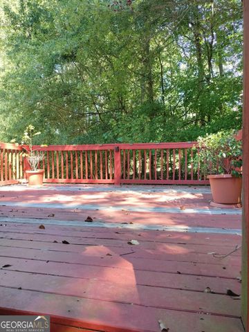 9439 Whaleys Lake Lane, Jonesboro, GA 30238