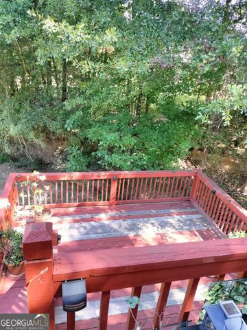 9439 Whaleys Lake Lane, Jonesboro, GA 30238