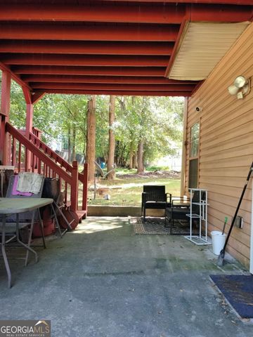 9439 Whaleys Lake Lane, Jonesboro, GA 30238