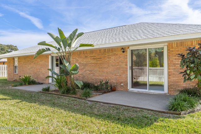 2446 Oakcrest Lane, Melbourne, FL 32904