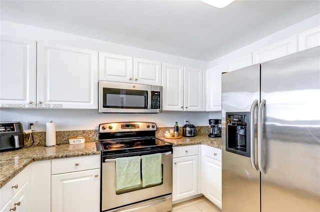 11403 NW 89th Street 217, Doral, FL 33178