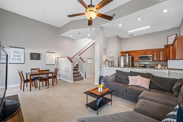 9419 CITRUS GLEN PLACE, Tampa, FL 33618