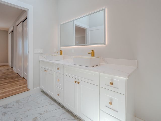 76 Center St. A, Plympton, MA 02367