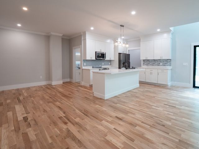 76 Center St. A, Plympton, MA 02367