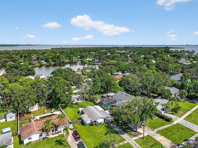 605 SHORE DRIVE E, Oldsmar, FL 34677