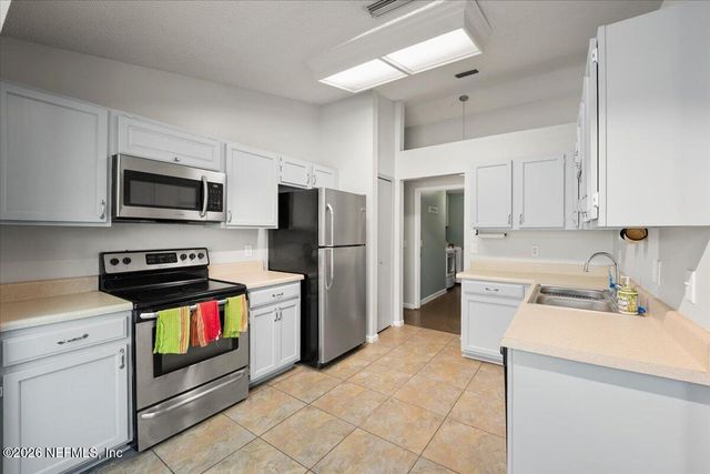 14724 CAPE Drive E, Jacksonville, FL 32226