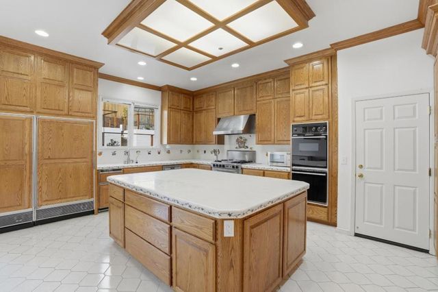 544 Sunset Way, Redwood City, CA 94062